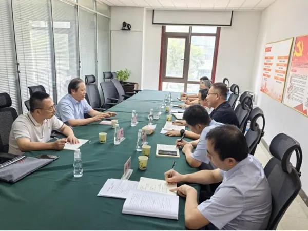 中陜核集團黨委書記、董事長朱華平到中陜核二一八大隊調(diào)研指...